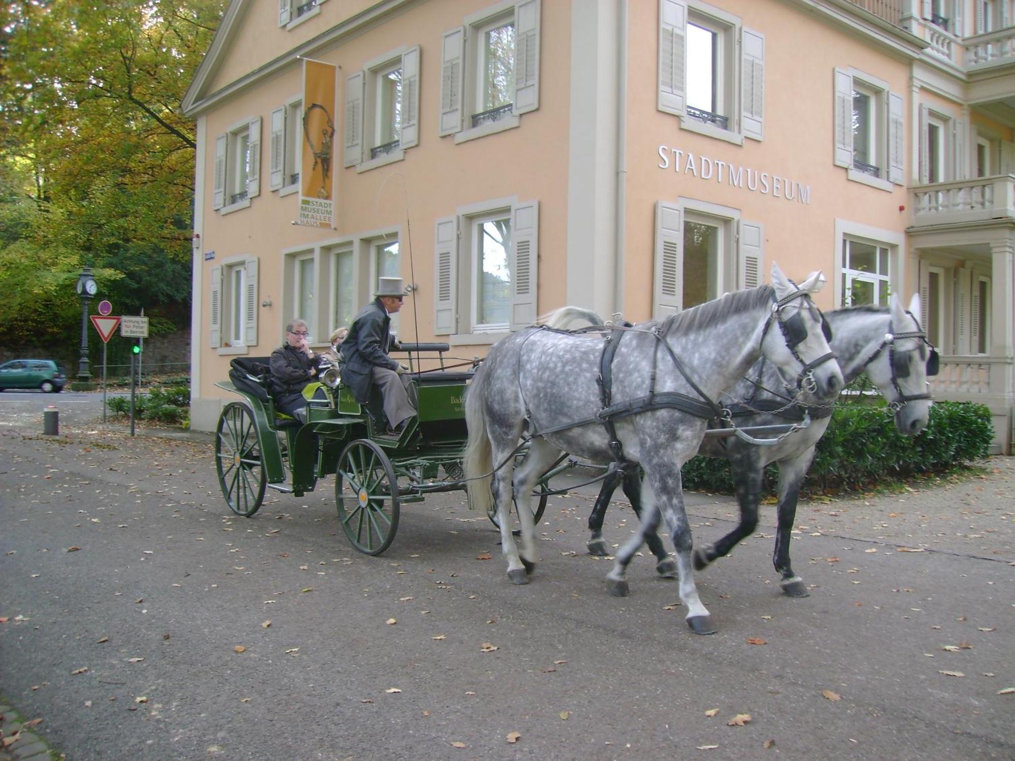 Du Russel Suite Baden-Baden Exteriör bild